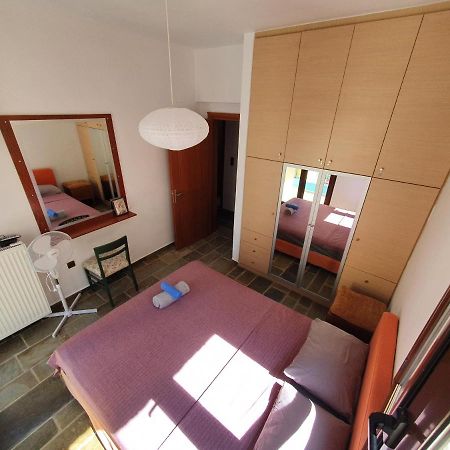 Julia'S Apartment Kalamata Bagian luar foto
