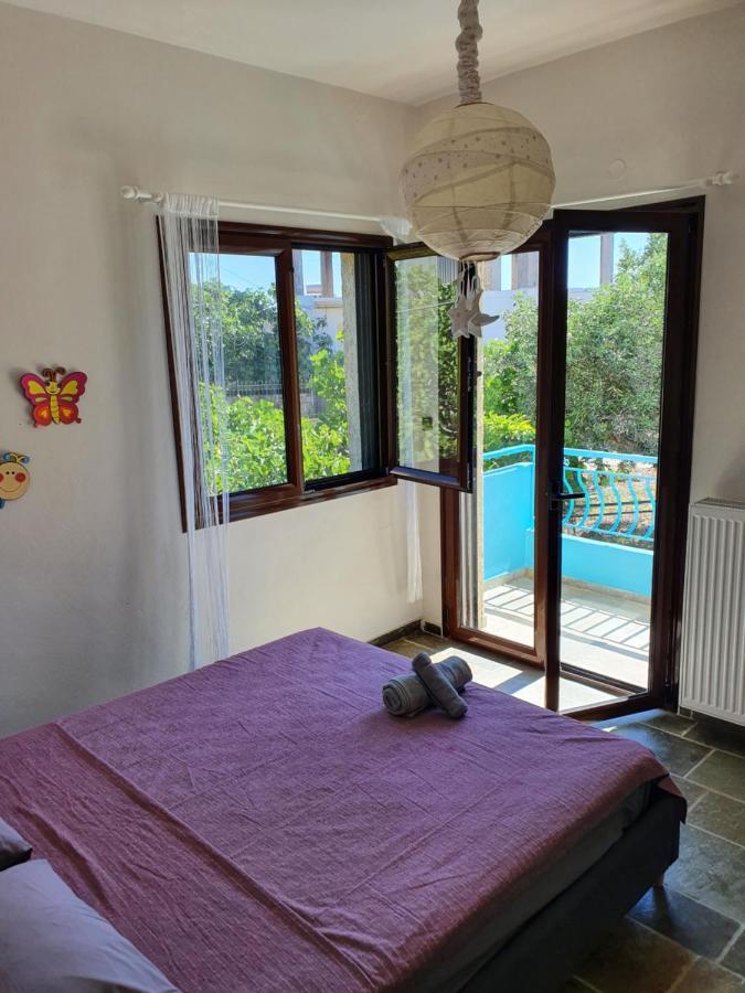 Julia'S Apartment Kalamata Bagian luar foto